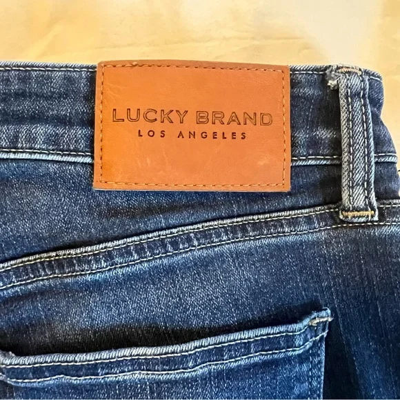 Lucky Brand Women's Ankle Blue Jeans Size 6/28 - Picture 4 of 9